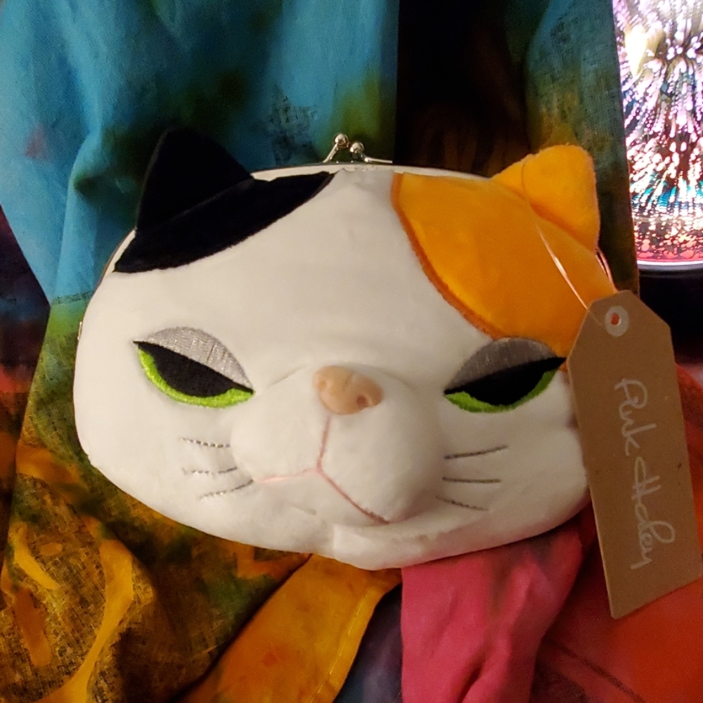 Perfect purse for a cat 🐈loving friends or self